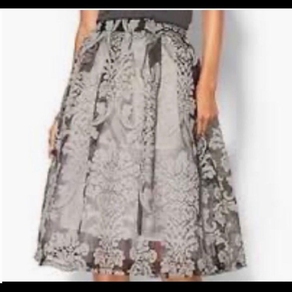 NEW J.O.A Los Angles print tulle layering skirt M